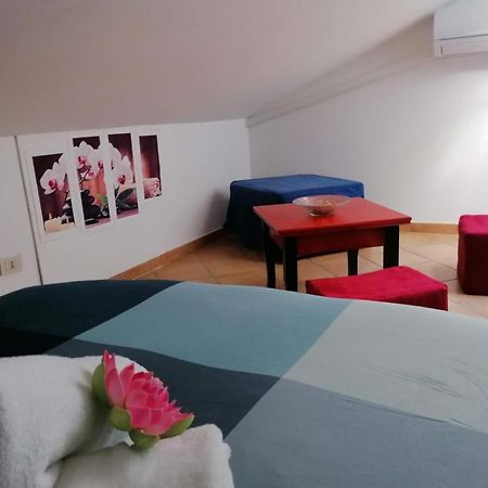 Casa Del Loto Apartment Fiumicino Bagian luar foto